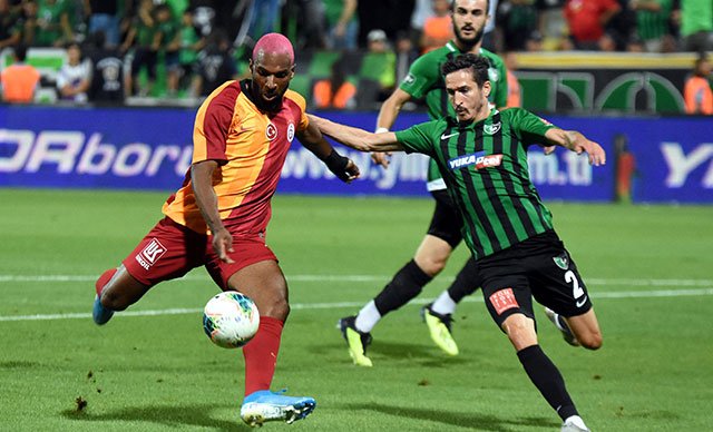 Galatasaray, Denizlispor'a 2-0 mağlup oldu