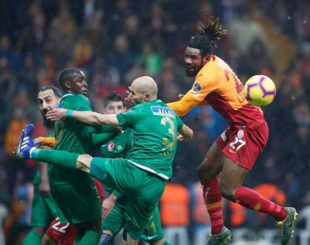 Galatasaray, Akhisarspor'u 1-0 yendi