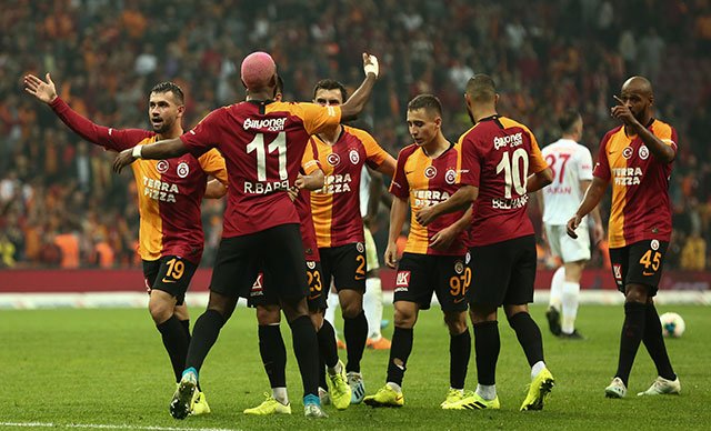 Galatasaray, Demir Grup Sivasspor'u 3-2 mağlup etti Galatasaray, Demir Grup Sivasspor'u 3-2 mağlup etti