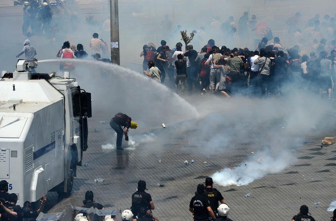 Gezi’de yaralanan polismiş!