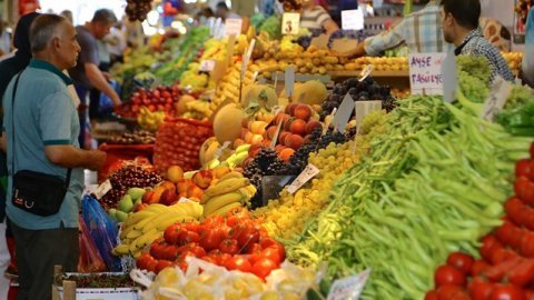 Gıda fiyatları son bir yılda yüzde 42,6 oranında arttı