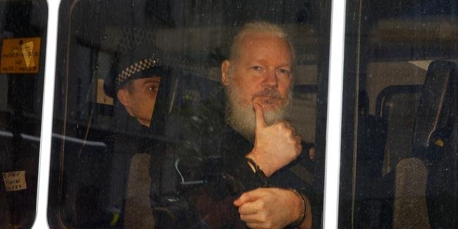 İngiltere'den Julian Assange hakkında ABD'ye iade kararı