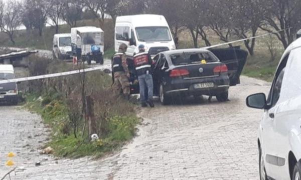 İnsan kaçakçıları ile jandarma çatıştı: 1 ölü, 3 yaralı