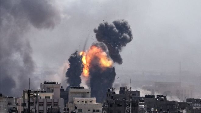 İsrail, Gazze'ye hava saldırısı düzenledi, saldırıda AA'nın bulunduğu bina da vuruldu