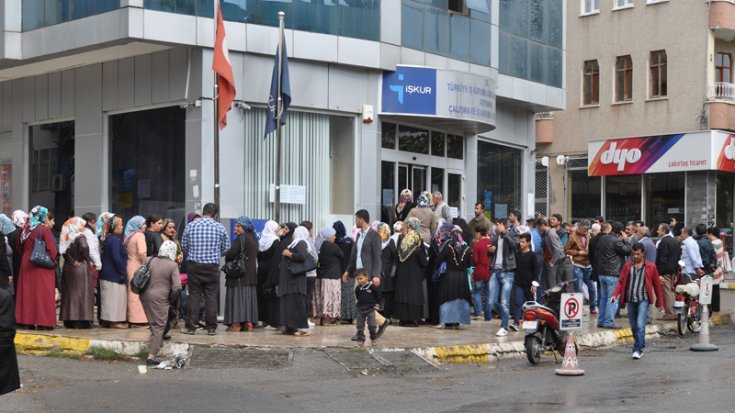 İşsizlik Fonu'ndan işverene yapılan ödemeler dengeyi bozdu: Fon, tarihinde ilk kez açık verdi