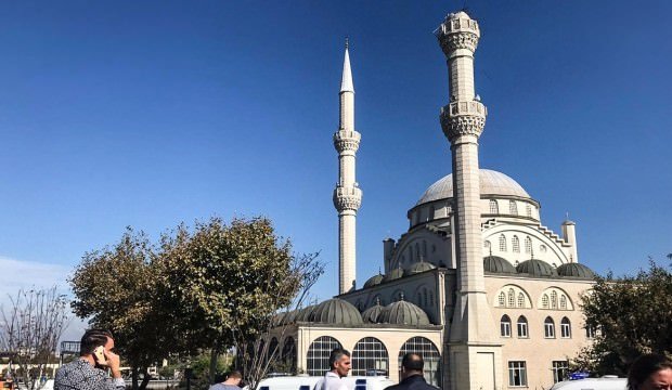 İstanbul Avcılar’da caminin minaresi yıkıldı!