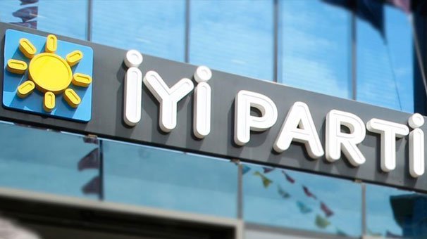 İYİ Parti'de toplu istifa