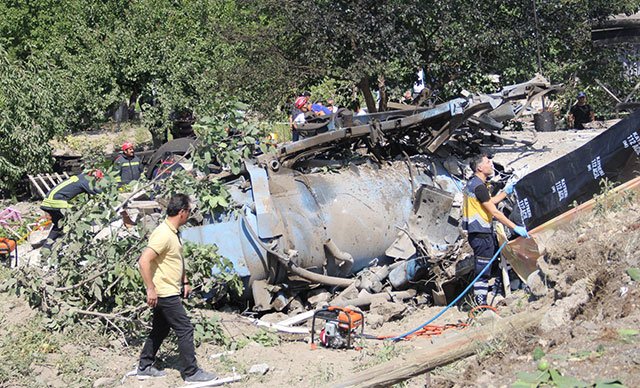 Kayseri'de su tankeri müstakil eve çarptı: 4 ölü