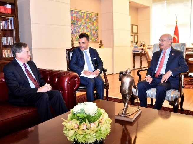 Kılıçdaroğlu, ABD'nin Ankara Büyükelçisi ile görüştü