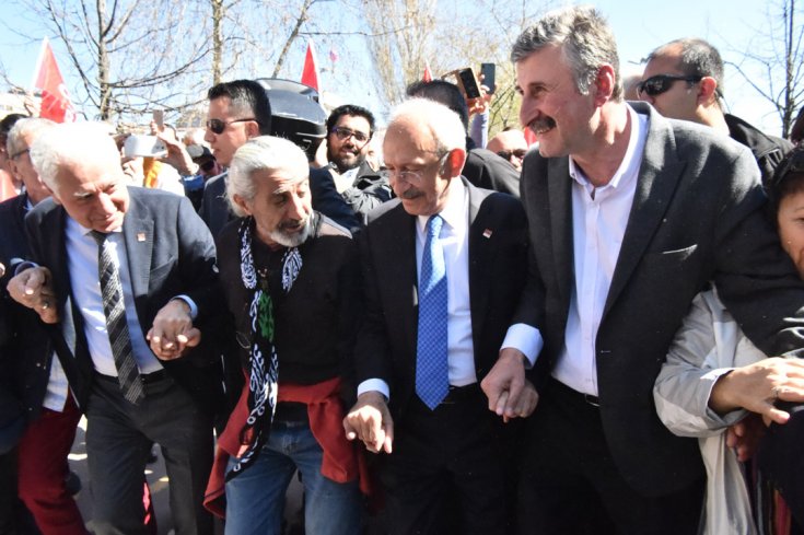 Kılıçdaroğlu, Muammer Keskin ve Alper Taş'la horon oynadı