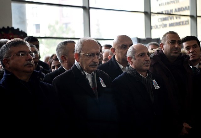 Kılıçdaroğlu, Ali Öztunç'un babasının cenaze törenine katıldı