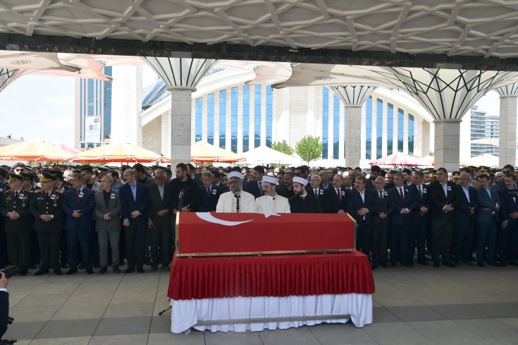 Kılıçdaroğlu Azez'de şehit olan Piyade Yüzbaşı Celaleddin Özdemir'in cenaze törenine katıldı