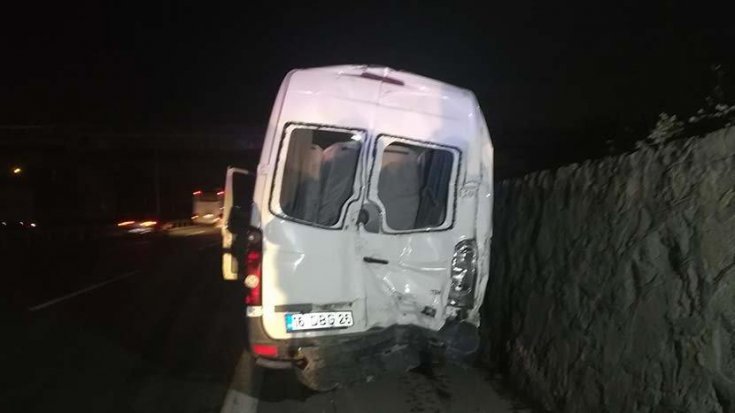 Kocaeli'de taraftar minibüsü kaza yaptı: 10 yaralı