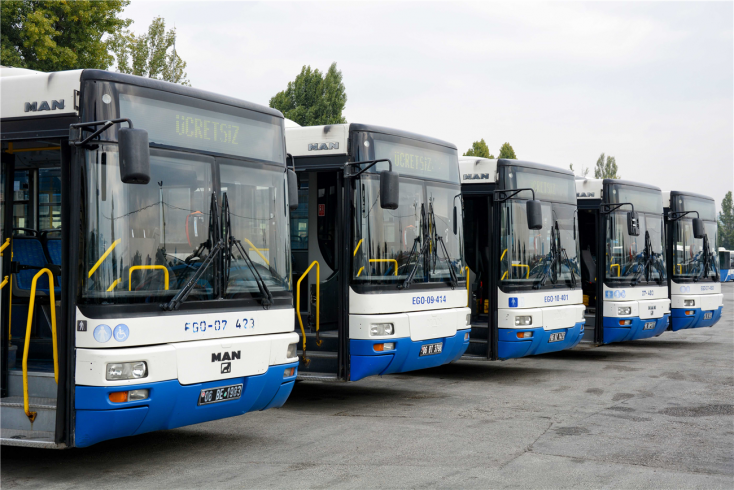 Mansur Yavaş'tan öğrencilere müjde: Otobüsler, Beytepe kampüsü içinde ücretsiz servis yapacak