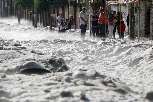 Meksika'da yaz ortasında dolu fırtınası