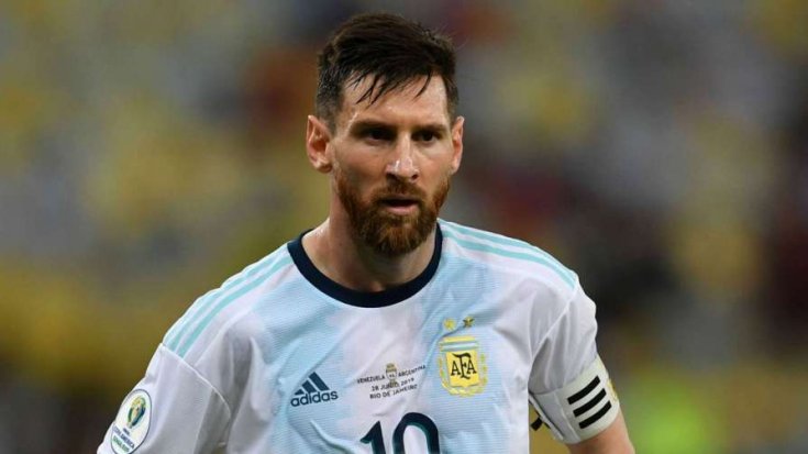 Messi'ye 3 ay futboldan men cezası verildi