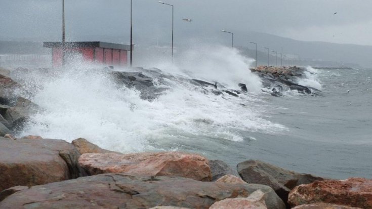 Meteoroloji ve AKOM'dan İstanbul için fırtına uyarısı