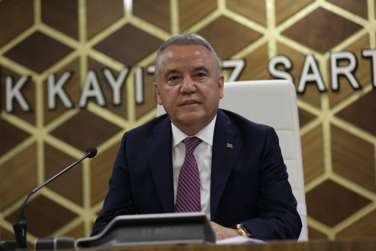 Antalya Büyükşehir Belediye Başkanı Muhittin Böcek açıkladı: Altın Portakal geri dönüyor