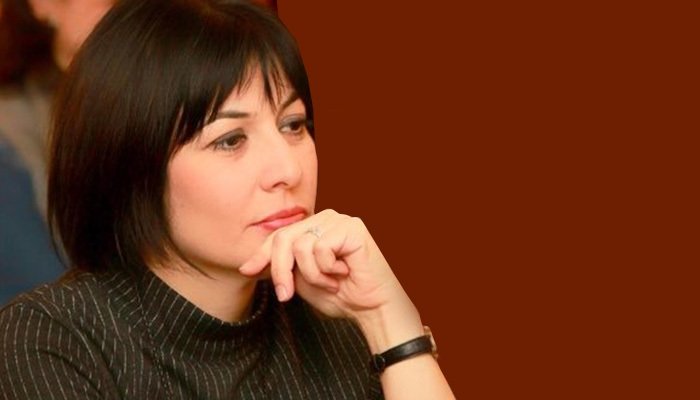 Özlem Akarsu Çelik'in Halk TV'deki programına son verildi!