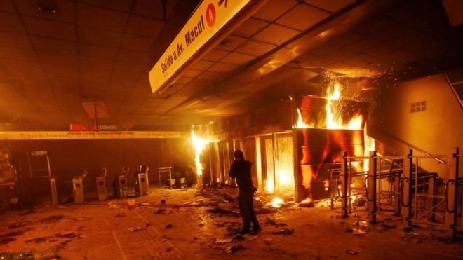 Şili'de metro zammı protestoları: Başkent Santiago'da OHAL ilan edildi