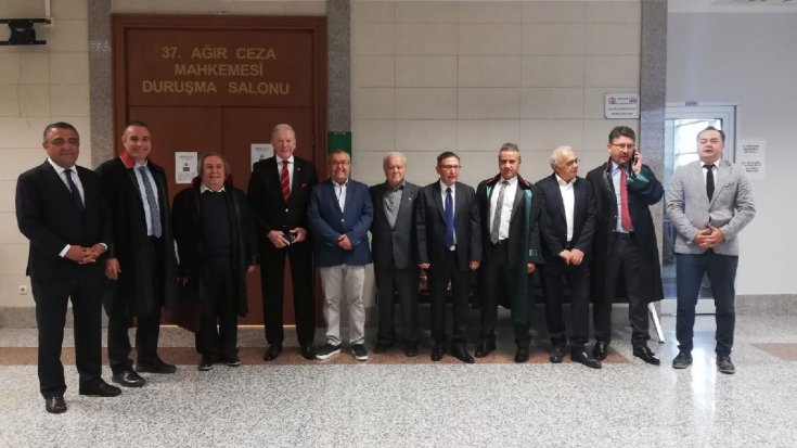 Sözcü Davası'nda mahkeme heyeti, dosyayı yeniden mütalaa için savcıya gönderdi Sözcü Davası'nda mahkeme heyeti, dosyayı yeniden mütalaa için savcıya gönderdi