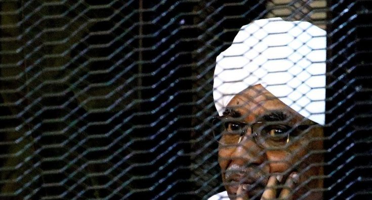 Sudan’ın devrik lideri Beşir’e yolsuzluktan 2 yıl hapis cezası