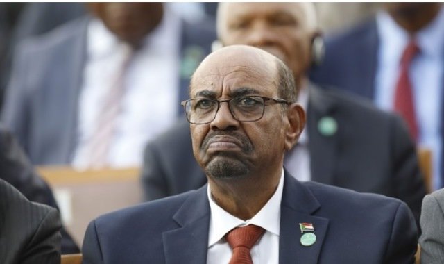 Sudan'ın devrik lideri el Beşir'in duruşması ertelendi