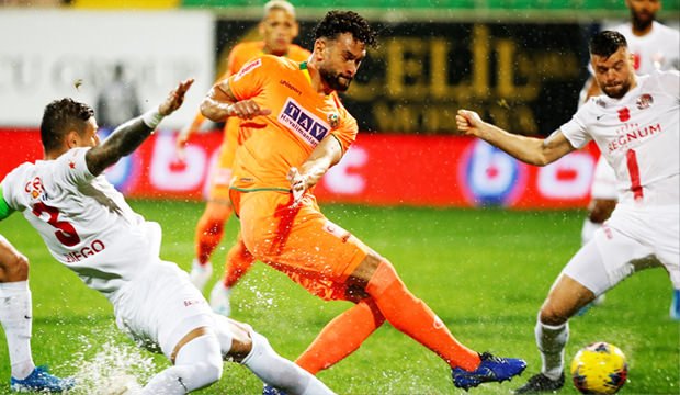 Süper Lig'de hafta beraberlikle açıldı Süper Lig'de hafta beraberlikle açıldı