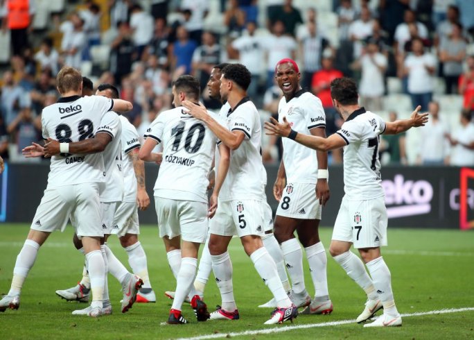 Süper Lig’in en çok gelir elde eden takımı Beşiktaş oldu