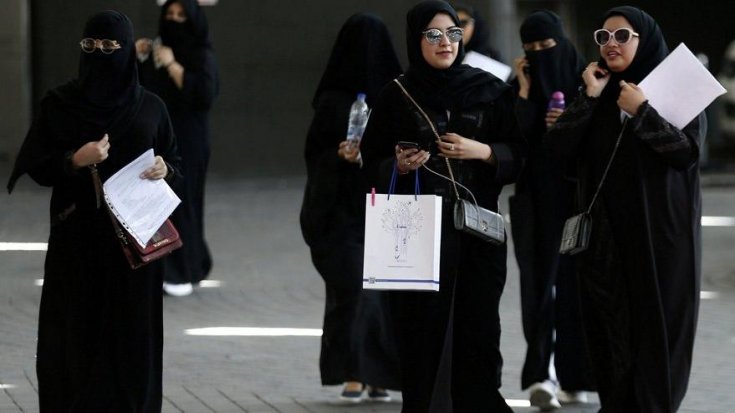 Suudi Arabistan'da kadınlara seyahat serbestliği