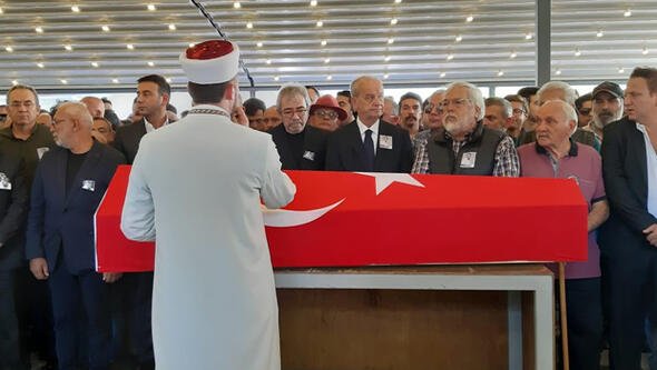 Tarık Ünlüoğlu son yolculuğuna uğurlandı