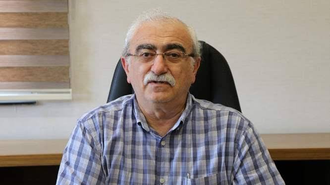 Tavuk eti tartışmasına Prof. Dr. Bingür Sönmez de katıldı: Gezen tavuktan salmonella bulaşma ihtimali çok yüksek