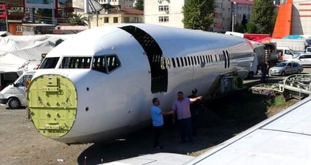 Trabzon'da pistten çıkan uçak millet kıraathanesi yapılacaktı; halk kaldırılmasını istiyor