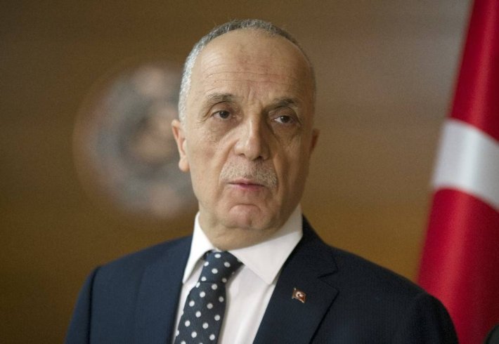 TÜRK-İŞ Başkanı Atalay: İşçinin yüzde 90'ının memnun olduğu bir yerde grev varken ne olacak? Alkış yapıp gidecekler. İşçi bunu istemiyor TÜRK-İŞ Başkanı Atalay: İşçinin yüzde 90'ının memnun olduğu bir yerde grev varken ne olacak? Alkış yapıp gidecekler. İşçi bunu istemiyor