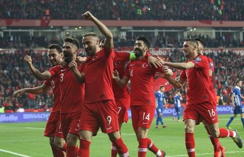 Türkiye, Moldova'yı 4-0 yendi