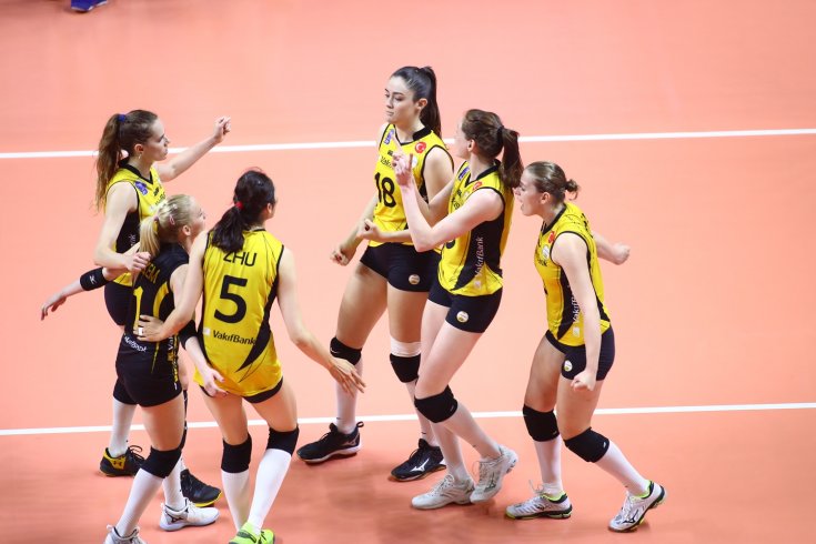 VakıfBank, Eczacıbaşı VitrA'yı mağlup ederek şampiyon oldu