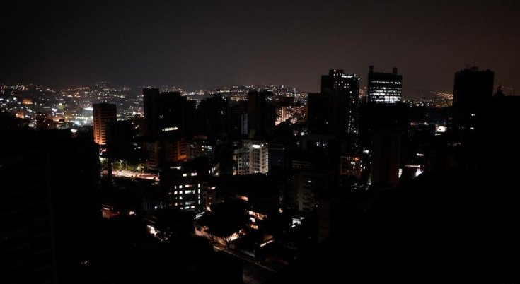 Venezuela'nın büyük bir bölümü yine karanlıkta