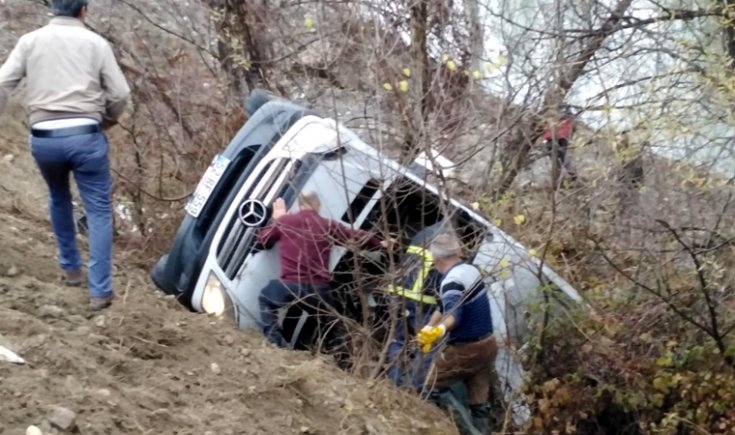 Yozgat'ta sporcuları taşıyan minibüs devrildi: 2 ölü, 15 yaralı