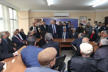 CHP'nin Adana Büyükşehir Belediye Başkan Adayı Karalar, Kozan'da halka bir araya geldi