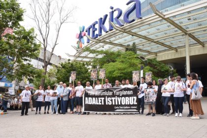 Çorlu tren faciasında hayatını kaybedenlerin aileleri Adalet Nöbeti'ni Tekirdağ'da sürdürdü