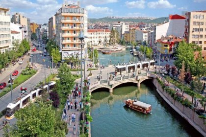 Eskişehir’de Arapça tabelalar kaldırılıyor