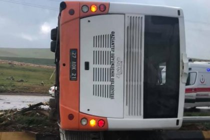 Gaziantep'te belediye otobüsü devrildi: Çok sayıda yaralı var