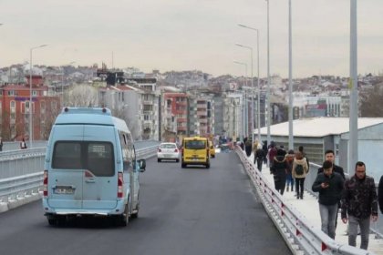 Haydarpaşa Köprüsü'nün bir bölümü trafiğe açıldı