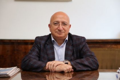 Hürriyet gazetesi Genel Yayın Yönetmeni Vahap Munyar istifa etti, istifasını Hürriyet'e noter yoluyla gönderdi