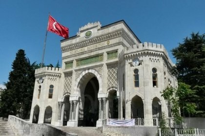 İstanbul Üniversitesi'nin ders kitabında Cumhuriyet nefreti!