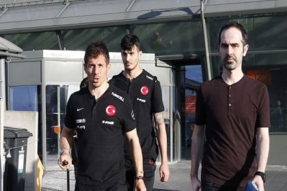 İzlanda Futbol Federasyonu'ndan Türk Milli Takımı'nın havalimanında bekletilmesi ile ilgili açıklama