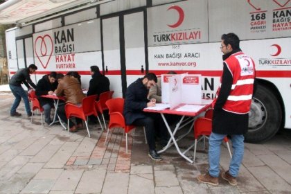 Kadıköy'de lösemi hastaları için kök hücre bağışı kampanyası başlatıldı