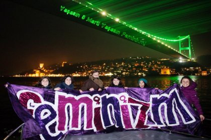 Kadınlar, 8 Mart Feminist Gece Yürüyüşü'ne Boğaz'dan çağrı yaptı: 'Kadınlar durursa dünya durur'