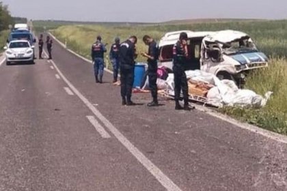 Konya'da işçileri taşıyan minibüs devrildi: 1 ölü, 7 yaralı var