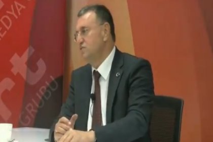 Lütfü Savaş: Bayrağımız bizim namusumuzdur